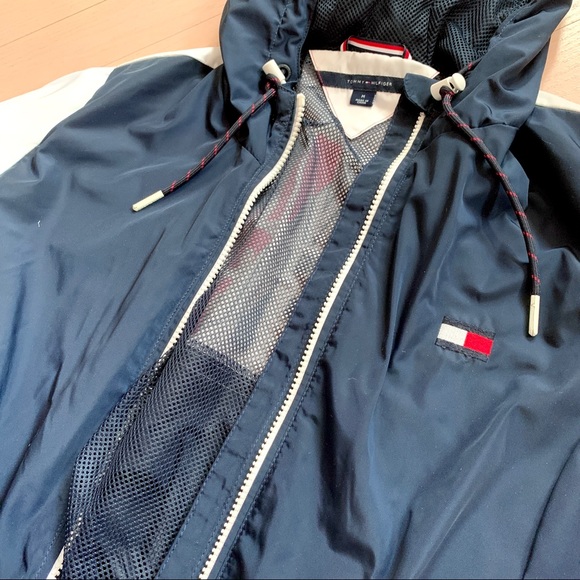 Tommy Hilfiger light women’s jacket M - Picture 3 of 3